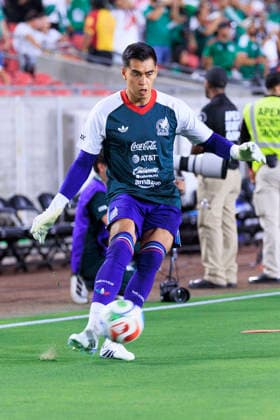 October 6, 2026, Los Angeles, California, USA: Goalkeeper, Raul Rangel 1 of Mexico during warm ups prior to their International Friendly, Länderspiel, Nationalmannschaft match against Chile at the Los Angeles Memorial Coliseum on Tuesday October 6, 2026 in Los Angeles, California. ARIANA RUIZ PI Los Angeles USA - ZUMAp124 20261006_zaa_p124_068 Copyright: xArianaxRuizx