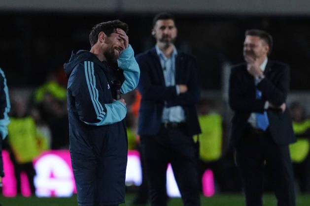 Messi bade farewell to Argentina in the friendly match against Benin BUENOS AIRES, ARGENTINA - OCTOBER 6: Argentine football legend and national team, Nationalteam captain Lionel Messi bids farewell to fans at the end of the his farewell match in front of over 80,000 spectators at the Monumental Stadium, in Buenos Aires, Argentina on October 6, 2026. Argentine football star Lionel Messi played his final international match, Länderspiel, Nationalmannschaft in the friendly game between Argentina and Benin. The 39-year-old walk onto the stadium pitch for the final time in the sky-blue and white jersey, entering his farewell as Argentina s record appearance-maker and leading scorer with 207 caps and 125 goals. Luciano Gonzalez Anadolu Buenos Aires Argentina. Editorial use only. Please get in touch for any other usage.  Copyright: x2026xAnadoluxLucianoxGonzalezx