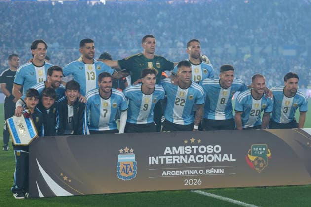 Messi bade farewell to Argentina in the friendly match against Benin BUENOS AIRES, ARGENTINA - OCTOBER 6: Argentine football legend and national team, Nationalteam captain Lionel Messi poses for the team photo before his farewell match in front of over 80,000 spectators at the Monumental Stadium, in Buenos Aires, Argentina on October 6, 2026. Argentine football star Lionel Messi played his final international match, Länderspiel, Nationalmannschaft in the friendly game between Argentina and Benin. The 39-year-old walk onto the stadium pitch for the final time in the sky-blue and white jersey, entering his farewell as Argentina s record appearance-maker and leading scorer with 207 caps and 125 goals. Luciano Gonzalez Anadolu Buenos Aires Argentina. Editorial use only. Please get in touch for any other usage.  Copyright: x2026xAnadoluxLucianoxGonzalezx