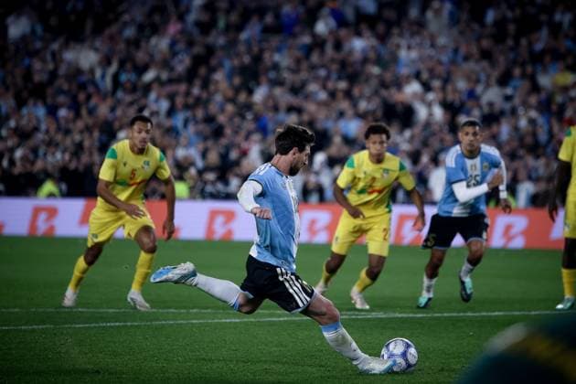 October 6, 2026, Buenos Aires, Buenos Aires, Argentina: Lionel Messi of Argentina kick the ball during the match between Argentina and Benin International Friendly, Länderspiel, Nationalmannschaft match, The last match of Messi with Argentina national team, Nationalteam Final score: Argentina 3 - 0 Benin Buenos Aires Argentina - ZUMAs197 20261006_aaa_s197_273 Copyright: xRobertoxxTuerox