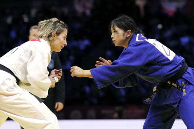 udo: World championships Akari Omori (blue) of Japan competes en route to beating Eteri Liparteliani of Georgia in the women s 57-kilogram final at the judo world championships in Baku, Azerbaijan, on Oct. 6, 2026.  A14AA0005630282P