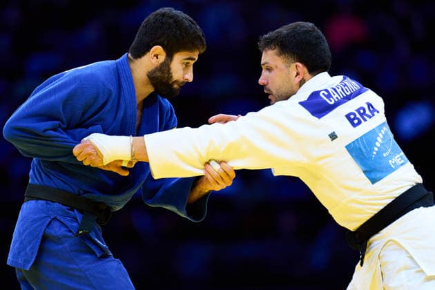 (L-R) Makhmadbekov Makhmadbek (UAE), Cargnin Daniel (BRA), OCTOBER 6, 2026 -Judo : World Judo Championships BAKU2026 Mens -73kg Quarter-final match at National Gymnastics Arena in Baku, Azerbaijan. Noxthirdxpartyxsales  aflo_353985965 KenxAsakurax