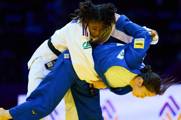 (L-R) Cysique, Sarah Leonie (FRA), Akari Omori (JPN), OCTOBER 6, 2026 -Judo : World Judo Championships BAKU2026 Women s -57kgSemi-final match at National Gymnastics Arena in Baku, Azerbaijan. Noxthirdxpartyxsales  aflo_353985969 KenxAsakurax