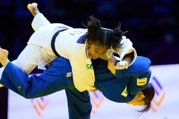 (L-R) Cysique, Sarah Leonie (FRA), Akari Omori (JPN), OCTOBER 6, 2026 -Judo : World Judo Championships BAKU2026 Women s -57kgSemi-final match at National Gymnastics Arena in Baku, Azerbaijan. Noxthirdxpartyxsales  aflo_353985970 KenxAsakurax