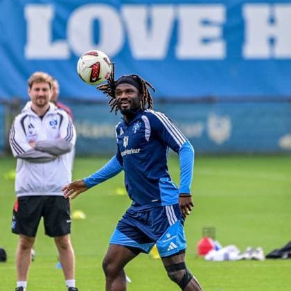 Terem Moffi ( HSV ) Deutschland , Hamburg , Volksparkstadion , Fussball , 1. Bundesliga , Training des Hamburger SV