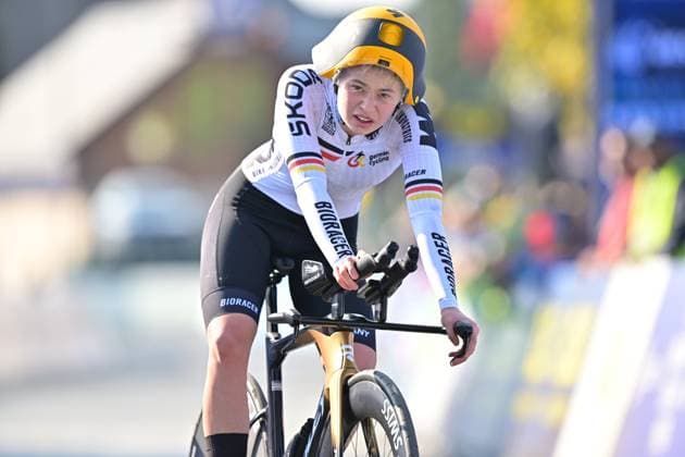 Germany s Edda Bieberle crosses the finish line of the Women Junior Individual Time Trial race (22km) at the cycling UEC Road European Championships, in Ljubljana, Slovenia, on Wednesday 7 October 2026. The UEC Road European Championships are taking place from 02 to 07 October in Ljubljana, Slovenia. DAVIDxPINTENS  x189033073x