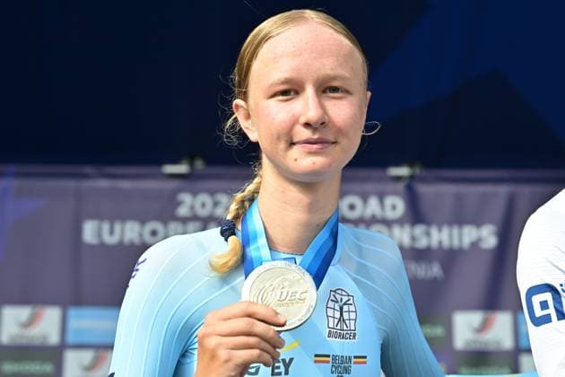Belgium s Laura Five , winner of the silver medal pictured on the podium of the Women Junior Individual Time Trial race (22km) at the cycling UEC Road European Championships, in Ljubljana, Slovenia, on Wednesday 7 October 2026. The UEC Road European Championships are taking place from 02 to 07 October in Ljubljana, Slovenia. DAVIDxPINTENS  x189034001x