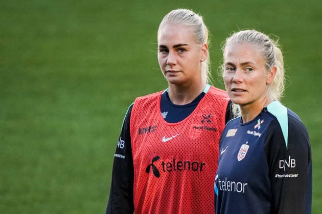 The women s national soccer team is preparing for the World Cup qualifiers Oslo, October 7, 2026 Cathinka Cecilie Friis Tandberg and Guro Bergsvand during a training session at Ullevaal Stadium, for the World Cup qualifier against Romania. The matches will be played on October 9 at Arcul de Triumf Stadium in Bucharest and on October 13 at Ullevaal Stadium in Oslo. Photo: Beate Oma Dahle, NTB, Oslo, Norway. EDITORIAL USE ONLY. RESTRICTED USE FOR BETTING COMPANIES.  Copyright: xBeatexOmaxDahlex xNTBx