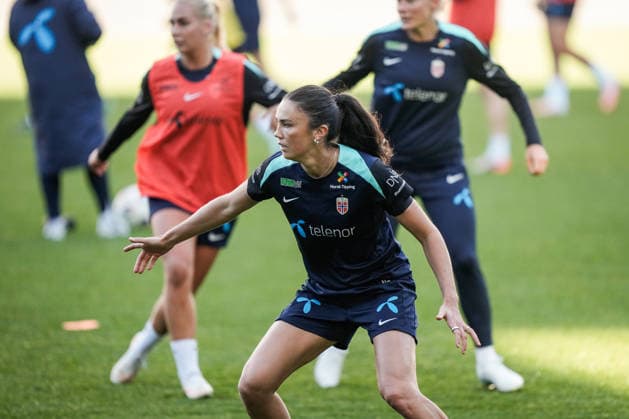 Women s National Soccer Team Prepares for World Cup Qualifiers Oslo, October 7, 2026 Ingrid Syrstad Engen during a training session at Ullevaal Stadium, before the World Cup qualifier against Romania. The matches will be played on October 9 at Arcul de Triumf Stadium in Bucharest and on October 13 at Ullevaal Stadium in Oslo. Photo: Beate Oma Dahle, NTB, Oslo, Norway. EDITORIAL USE ONLY. RESTRICTED USE FOR BETTING COMPANIES.  Copyright: xBeatexOmaxDahlex xNTBx