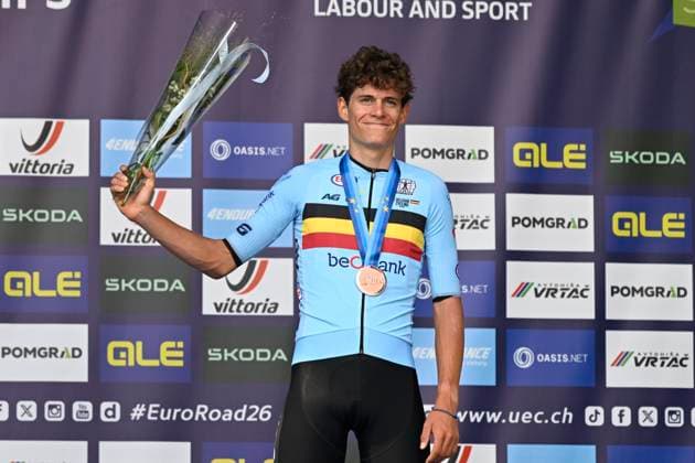 UEC 2026 Road European Championships Ljubljana 07 10 2026 SENCUR, SLOVENIA - OCTOBER 07 : bronze medal De smet Vic (BEL) pictured during the podium ceremony of the Individual Time Trial Men Junior at the 2026 UEC Road European Championships. An UCI Continental Championships time trial cycling race with start and finish in Sencur on October 7, 2026 in Sencur, Slovenia, 07 10 2026 Sencur Slovenia  Copyright: xJanxDexMeuleneirx
