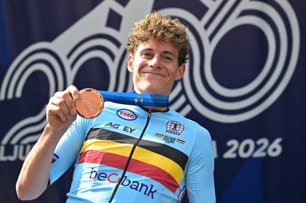 Belgium s Vic De Smet , winner of the bronze medal celebrates on the podium of the Men Junior Individual Time Trial race (22km) at the cycling UEC Road European Championships, in Ljubljana, Slovenia, on Wednesday 7 October 2026. The UEC Road European Championships are taking place from 02 to 07 October in Ljubljana, Slovenia. DAVIDxPINTENS  x189038099x