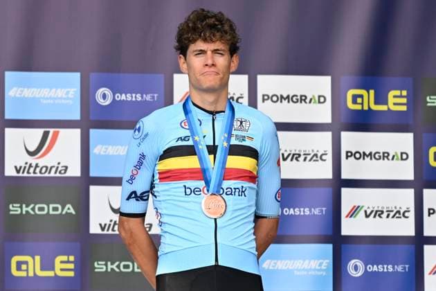 UEC 2026 Road European Championships Ljubljana 07 10 2026 SENCUR, SLOVENIA - OCTOBER 07 : bronze medal De smet Vic (BEL) pictured during the podium ceremony of the Individual Time Trial Men Junior at the 2026 UEC Road European Championships. An UCI Continental Championships time trial cycling race with start and finish in Sencur on October 7, 2026 in Sencur, Slovenia, 07 10 2026 Sencur Slovenia  Copyright: xJanxDexMeuleneirx