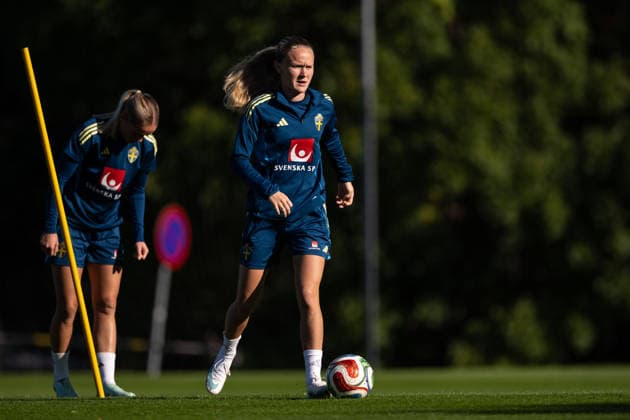 261007 Matilda Vinberg of the Swedish women s national football team during a training session on October 7, 2026 in Stockholm. Photo: Emma Wallskog BILDBYRAN kod EW EW0716 fotboll football soccer fotball vm-kval kval fifa womens world cup qualifier qualifier träning practice training sverige sweden dam bbeng Copyright: EMMAxWALLSKOG BB261007EW011