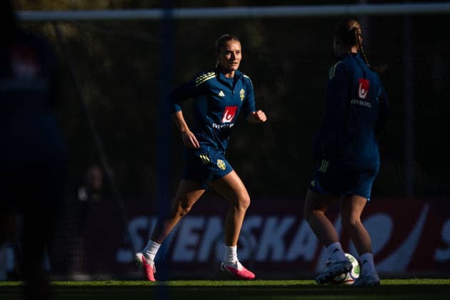 261007 Amanda NildÃ n of the Swedish women s national football team during a training session on October 7, 2026 in Stockholm. Photo: Emma Wallskog BILDBYRAN kod EW EW0716 fotboll football soccer fotball vm-kval kval fifa womens world cup qualifier qualifier träning practice training sverige sweden dam bbeng Copyright: EMMAxWALLSKOG BB261007EW028