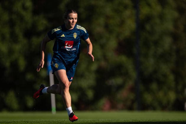 261007 Beata Olsson of the Swedish women s national football team during a training session on October 7, 2026 in Stockholm. Photo: Emma Wallskog BILDBYRAN kod EW EW0716 fotboll football soccer fotball vm-kval kval fifa womens world cup qualifier qualifier träning practice training sverige sweden dam bbeng Copyright: EMMAxWALLSKOG BB261007EW034