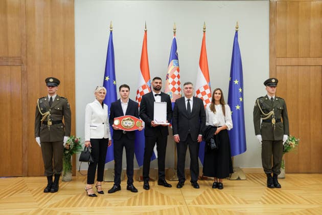 Croatian President Zoran Milanovic Presents Order of Duke Trpimir to Boxer Filip Hrgovic Croatian President Zoran Milanovic presents boxer Filip Hrgovic with the Order of Duke Trpimir with Ribbon and Star during a ceremony at the Office of the President of the Republic of Croatia in Zagreb, Croatia on October 7, 2026.  MatijaxHabljak PIXSELL