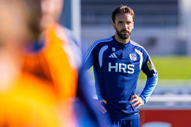 07.10.2026, Fussball, Training des FC Schalke 04. Kenan Karaman (FC Schalke 04). Gelsenkirchen Trainingsgelände FC Schalke 04 NRW Deutschland xRHR-FOTO YYx Copyright: RHR-FOTOx RHR-FOTO YY