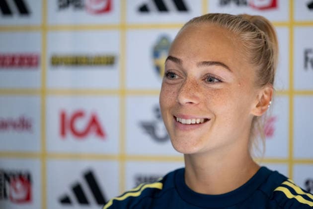 261007 Hanna Bennison of the Swedish women s national football team in the mixed zone a training session on October 7, 2026 in Stockholm. Photo: Emma Wallskog BILDBYRAN kod EW EW0716 fotboll football soccer fotball vm-kval kval fifa womens world cup qualifier qualifier träning practice training sverige sweden dam bbeng Copyright: EMMAxWALLSKOG BB261007EW068