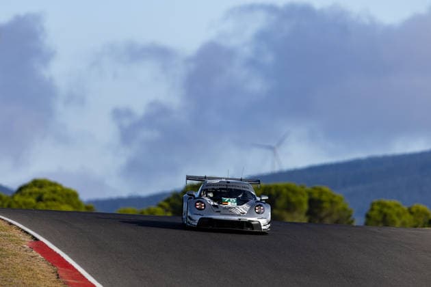 AUTO - ELMS - 4 HOURS OF PORTIMAO 2026 75 KURZEJEWSKI Matt (usa), SARGENT Thomas (usa), LIETZ Richard (aut), Proton Competition, Porsche 911 GT3 R LMGT3, LMGT3, action during the 4 Hours of Portimao 2026, 6th round of the 2026 European Le Mans Series on the Autodromo Internacional do Algarve from October 8 to 10, 2026 in Portimao, Portugal -  Copyright: xJoaoxFilipex