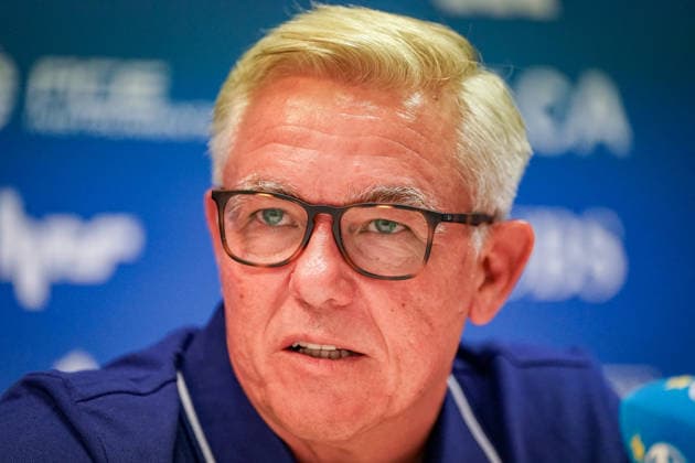 Schweiz, Zürich: Fussball - Grasshopper Club Zürich Vorstellung von Cheftrainer Olaf Janßen Pressekonferenz (Zürich) - Mimik, Gesichtsausdruck, Emotion, Pressekonferenz, Medien Copyright: xJOERANxSTEINSIEKx
