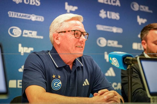 Schweiz, Zürich: Fussball - Grasshopper Club Zürich Vorstellung von Cheftrainer Olaf Janßen Pressekonferenz (Zürich) - Mimik, Gesichtsausdruck, Emotion, Pressekonferenz, Medien Copyright: xJOERANxSTEINSIEKx