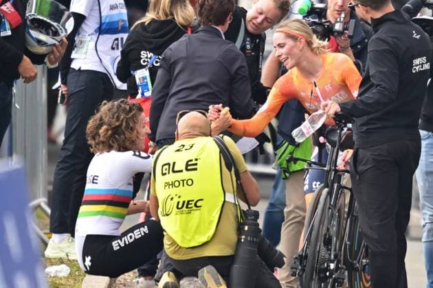 Netherlands Demi Vollering (R) congratulates Switzerland s Marlen Reusser after the Women Elite Individual Time Trial race (22km) at the cycling UEC Road European Championships, in Ljubljana, Slovenia, on Wednesday 7 October 2026. The UEC Road European Championships are taking place from 02 to 07 October in Ljubljana, Slovenia. DAVIDxPINTENS  x189049755x