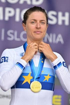 Switzerland s Marlen Reusser celebrates on the podium after winning the Women Elite Individual Time Trial race (22km) at the cycling UEC Road European Championships, in Ljubljana, Slovenia, on Wednesday 7 October 2026. The UEC Road European Championships are taking place from 02 to 07 October in Ljubljana, Slovenia. DAVIDxPINTENS  x189053693x