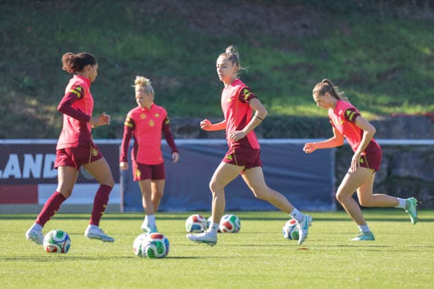 07.10.2026, xgrfx, Fussball DFB Medientermine, Deutsche Frauennationalmannschaft - Training v.l. Sophia Kleinherne (Deutsche Frauennationalmannschaft) Eppelheim