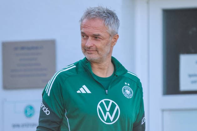 Eppelheim, Deutschland: 07.10.2026 - Deutsche Fußballnationalmannschaft der Frauen - Training - Testspiel Deutschland vs. Australien Im Bild: Bundestrainer Christian Wück Wueck (Deutschland) Copyright: HMBxMedia MadeleinexFantini