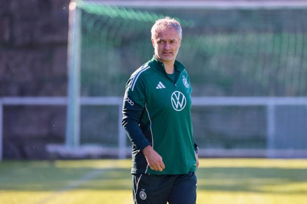Eppelheim, Deutschland: 07.10.2026 - Deutsche Fußballnationalmannschaft der Frauen - Training - Testspiel Deutschland vs. Australien Im Bild: Bundestrainer Christian Wück Wueck (Deutschland) Copyright: HMBxMedia MadeleinexFantini