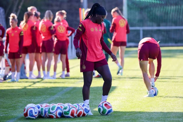 Eppelheim, Deutschland: 07.10.2026 - Deutsche Fußballnationalmannschaft der Frauen - Training - Testspiel Deutschland vs. Australien Im Bild: Nicole Anyomi (Deutschland) Copyright: HMBxMedia MadeleinexFantini