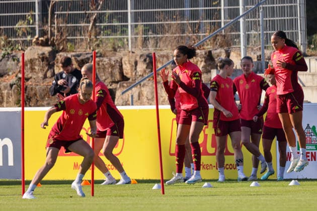 Eppelheim, Deutschland: 07.10.2026 - Deutsche Fußballnationalmannschaft der Frauen - Training - Testspiel Deutschland vs. Australien Im Bild: Die Spielerinnen der deutschen Fußballnationalmannschaft der Frauen beim Training Copyright: HMBxMedia MadeleinexFantini