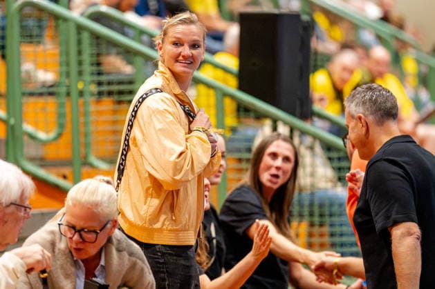 Dortmund, 07.10.2026, Handball, Damen, Alsco Handball Bundesliga Frauen, 5. Spieltag , BVB Borussia Dortmund - Buxtehuder SV Alexandra Popp (BVB) ist in der Halle vor dem Spiel angekommen. Dortmund Sporthalle Wellinghofen NRW Germany