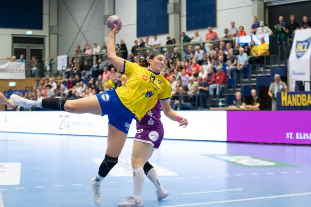 Handball, Alsco HBF1: HC Leipzig - TuS Metzingen; 07.10.2026 Laura Klocke (13, HC Leipzig) beim Wurf. Alsco Handball Bundesliga Frauen HBF1, Saison 2026 2027, 5. Spieltag: HC Leipzig vs. TuS Metzingen am 07.10.2026 im Sportcenter Markranstädt. Copyright: xBEAUTIFULxSPORTS JanxKaeferx