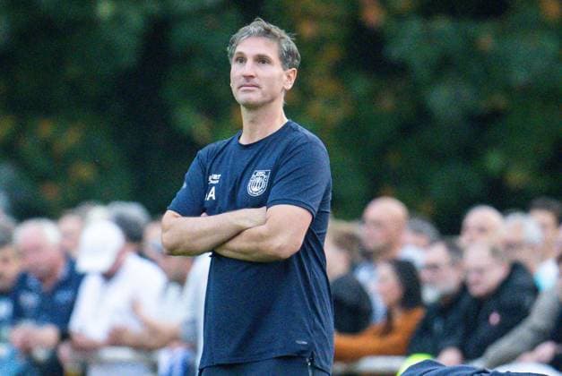 Niederrheinpokal SV Blau-Weiß Dingden - MSV Duisburg ** NUR FÜR REDAKTIONELLE ZWECKE ** EDITORIAL USE ONLY **<p>Fußball Niederrheinpokal SV Blau-Weiß Dingden - MSV Duisburg am 07.10.26 am Sportplatz am Höingsweg in Hamminkeln Sebastian Amendt Duisburg Copyright: JakobxKlos