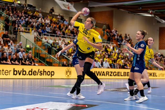 Dortmund, 07.10.2026, Handball, Damen, Alsco Handball Bundesliga Frauen, 5. Spieltag , BVB Borussia Dortmund - Buxtehuder SV Dana Bleckmann (BVB, 66) beim Torwurf Dortmund Sporthalle Wellinghofen NRW Germany