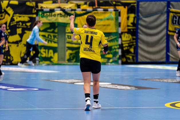 Dortmund, 07.10.2026, Handball, Damen, Alsco Handball Bundesliga Frauen, 5. Spieltag , BVB Borussia Dortmund - Buxtehuder SV Alina Grijseels (BVB, 4) mit Daumen hoch Dortmund Sporthalle Wellinghofen NRW Germany
