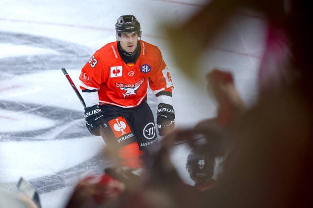 07.10.2026, Eishockey, CHL, Kölner Haie - Blue Fox Herning, Champions Hockey League 2026 27, 5. Spieltag, Saison 2026 27, Lanxess-Arena Köln: Torjubel nach dem Tor zum 3:0 durch Torschütze Patrick Russell (Koelner Haie 63) Nordrhein-Westfalen Deutschland