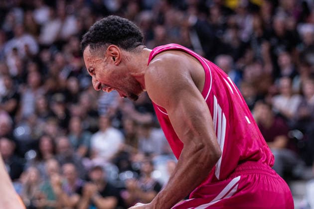 Basketball Champions League, Telekom Baskets Bonn vs. FC Porto, 7.10.2026 Joel Aminu (Telekom Baskets Bonn 21) jubelt -- Basketball Champions League, Telekom Baskets Bonn vs. FC Porto, 7.10.2026, Telekom Dome, Bonn Copyright: xBEAUTIFULxSPORTS Derixx