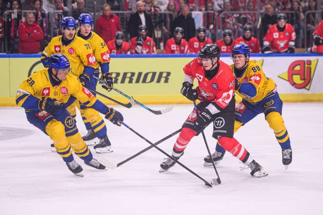 COLOGNE, GERMANY - 7 OCTOBER, 2026: - The Champions Hockey League match Koelner Haie vs. Herning Blue Fox at LANXESS arena.  Copyright: xVitaliixKliuievx