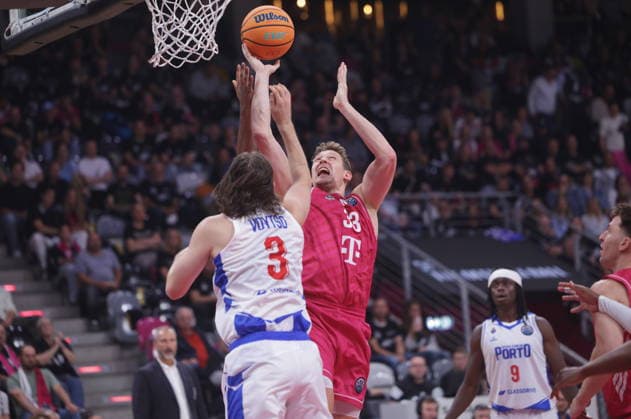 Patrick Heckmann Telekom Baskets Bonn vs. FC Porto - Basketball Champions League BCL Foto: Jörn Wolter