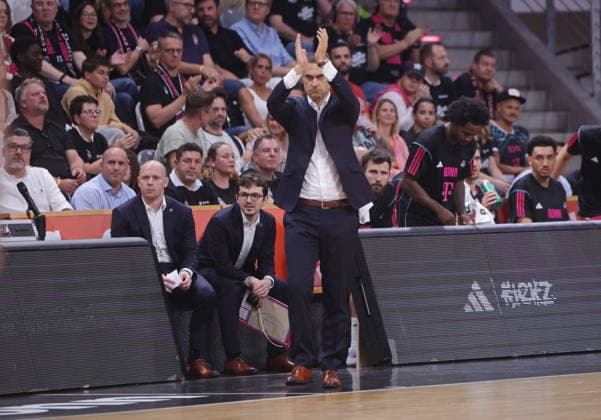 Trainer Marko Stankovic Telekom Baskets Bonn vs. FC Porto - Basketball Champions League BCL Foto: Jörn Wolter