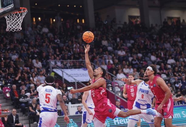 Joel Aminu Telekom Baskets Bonn vs. FC Porto - Basketball Champions League BCL Foto: Jörn Wolter