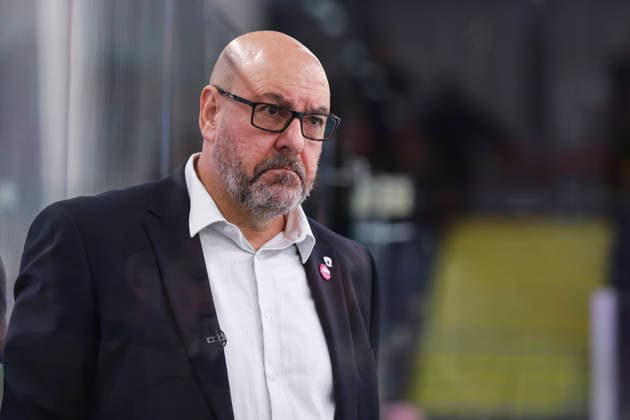Ice hockey, Eishockey - CHL, EC RBS vs Berlin SALZBURG,AUSTRIA,07.OCT.26 - ICE HOCKEY - CHL, Champions Hockey League, group stage, EC Red Bull Salzburg vs Eisbaeren Berlin. Image shows head coach Eric Dubois (Berlin).  GEPAxpictures xDavidxGeieregger