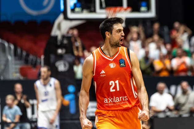 07.10.2026, GER, BKT Eurocup, Basketball, Chemnitz, Niners Chemnitz - Neptunas Klaipeda Mateo Å eriÄ‡ (Niners Chemnitz, 21) jubelt Chemnitz Messe Chemnitz Sachsen Deutschland