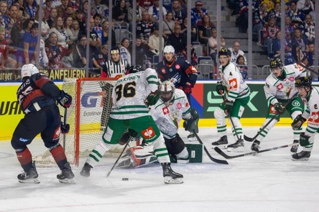 (Mannheim, Germany, 26 10 07) CHL (Champions Hockey League) 2026 27, Match day five: Adler Mannheim (Germany) vs. GKS Tychy (Poland) A lot of work for the Tychy defence Mannheim Baden-Wurttemberg Germany Copyright: xUdoxHerrmannx