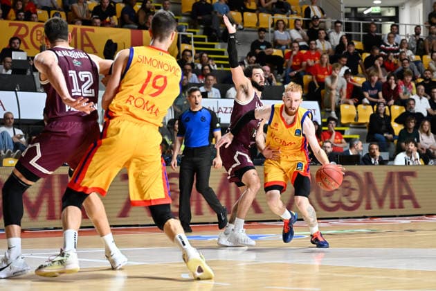 Foto IPP Cavaliere Emiliano Roma 07 10 2026 Pallacanestro Basket EuroCup 2026-2027. BC Basketball Club Roma - BC Lietkabelis. Nella foto Niccolo Mannion in palleggio vicino a lui Marko Simonovic Italy Photo Press - World Copyright italy ITALY  Copyright: xR4924_italyphotopressx