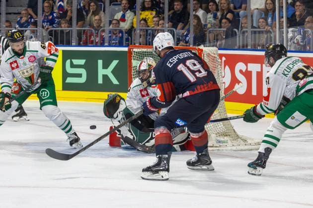 (Mannheim, Germany, 26 10 07) CHL (Champions Hockey League) 2026 27, Match day five: Adler Mannheim (Germany) vs. GKS Tychy (Poland) Luke Esposito (19, Mannheim) with a good chance to score Mannheim Baden-Wurttemberg Germany Copyright: xUdoxHerrmannx