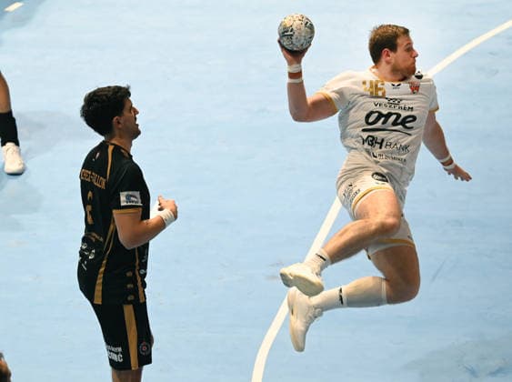 PARTIZAN vs VESZPREM DRAGAN PECHMALBEC, handball player of Veszprem, during the EHF Champions League against Partizan Belgrade, at Aleksandar Nikolic Hall. Belgrade, 07.10.2026. photo: Nebojsa Parausic MN Press HANDBALL, EHF CHAMPIONS LEAGUE, VESZPREM, PARTIZAN Belgrade Aleksandar Nikolic Hall Serbia Copyright: xNebojsaxParausicx xMNxPressx