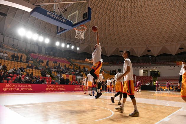 IPA89413816 - BC Roma players during the warm-up for the BKT EuroCup Round 2 game between BC Roma and Lietkebalis at the Palazzetto dello on the 7th, 2026, in Rome, Italy.  Copyright: xRobertoxBettacchi IPAxSportx xx IPA89413816
